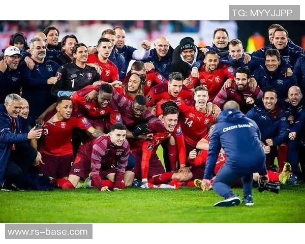 德乙焦点战科隆主场迎战德累斯顿双方争夺关键三分